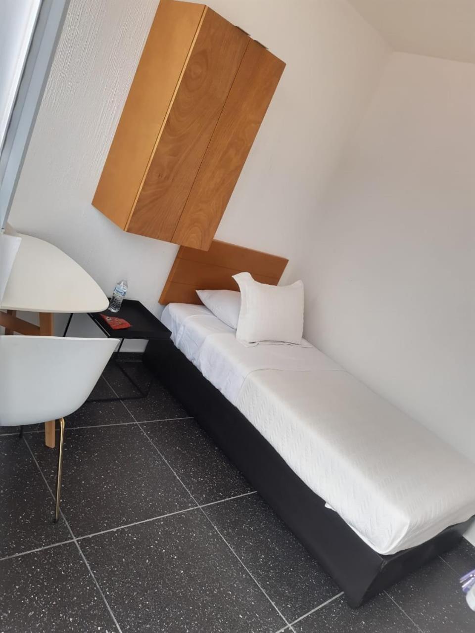 גואדלחארה Estudio #5 Casa Fatima, 8 Min Del Centro 1 Persona מראה חיצוני תמונה